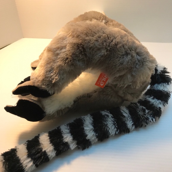 Plush Lemur hanging out - Picture 5 of 8